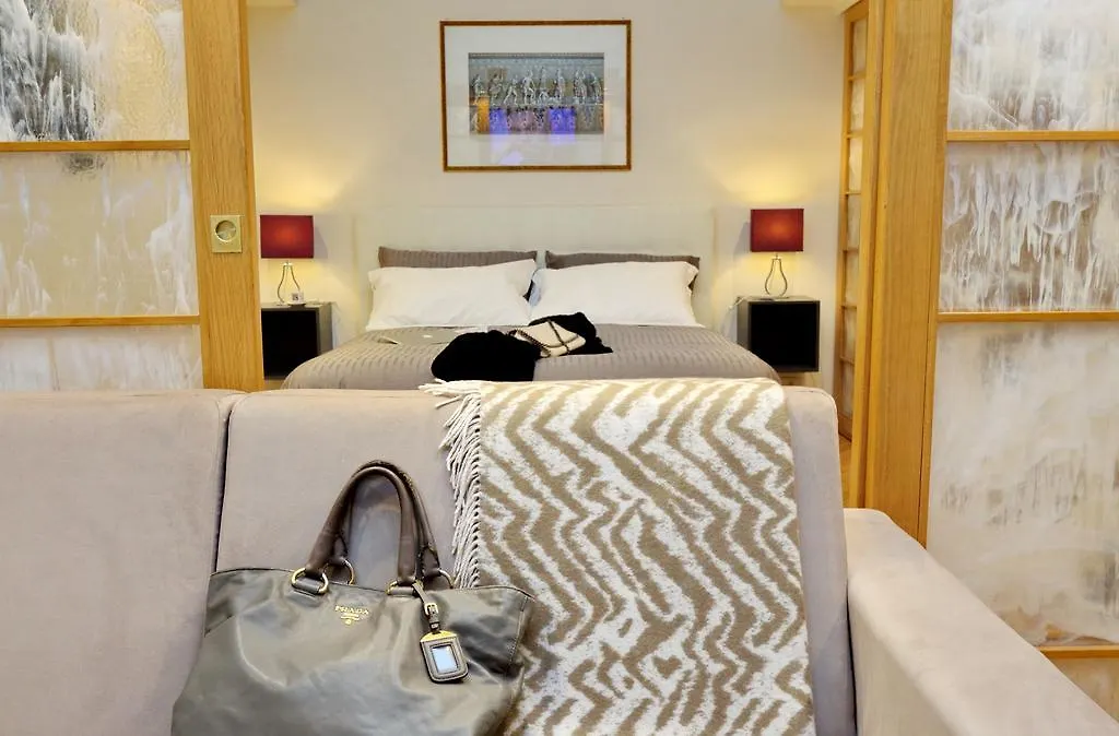 Veneto Comfortable Apartment Rome Italy